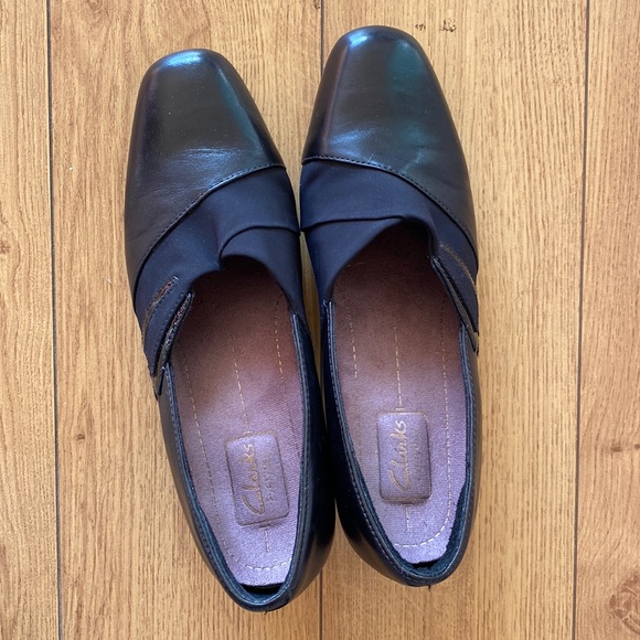 Shoes - Picture 1 of 3